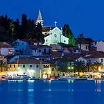 Elena Old Town *