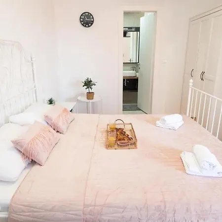 Soba Old Town Apartment