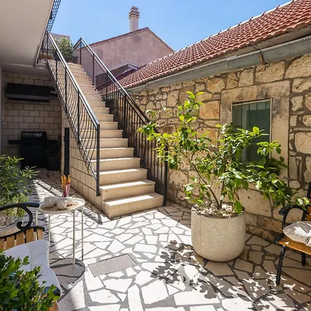 شقة Elena Old Town روغوزنيكا